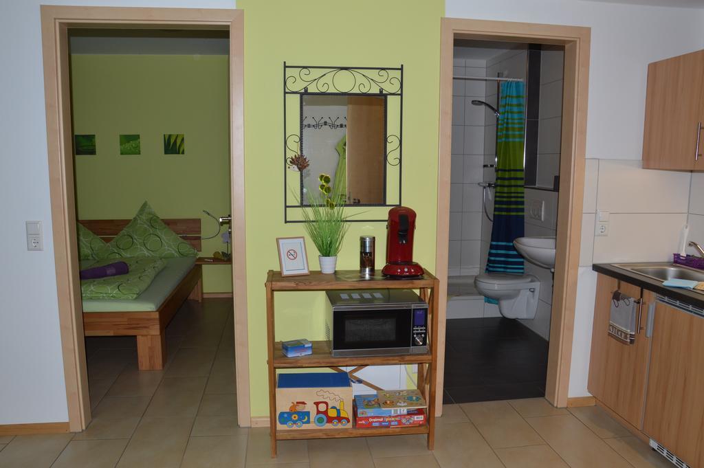 Ferienwohnung Am Brunnen  Rheinhausen Exterior foto