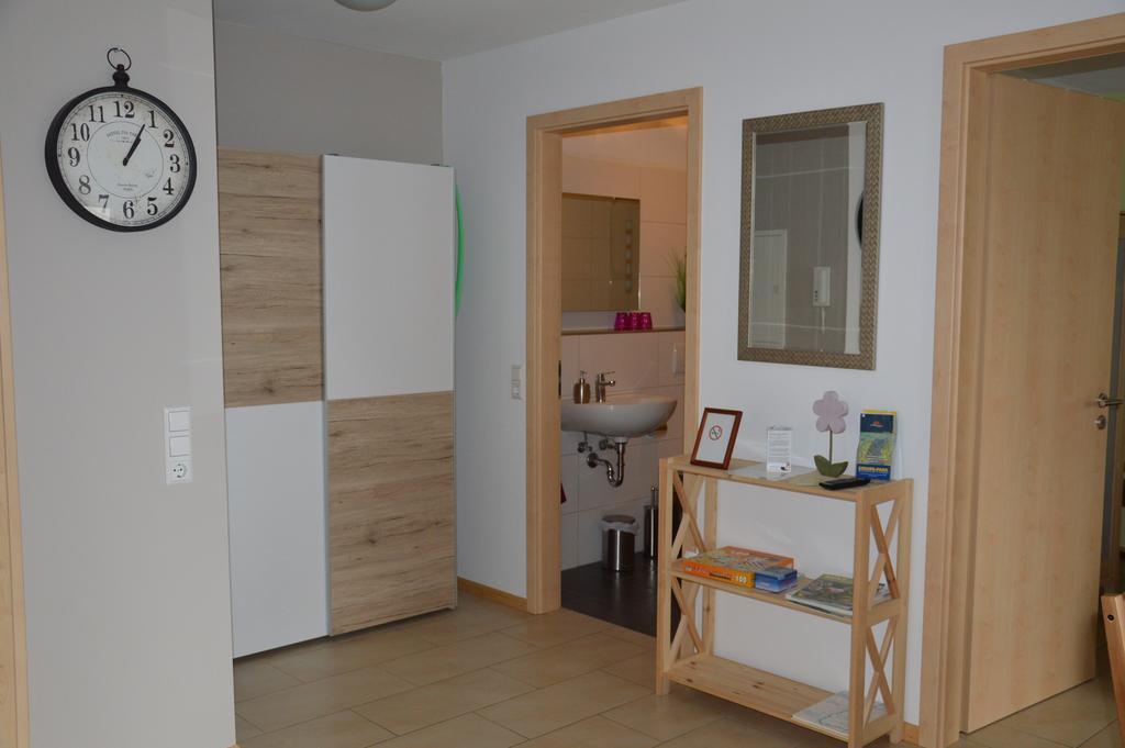 Ferienwohnung Am Brunnen  Rheinhausen Exterior foto