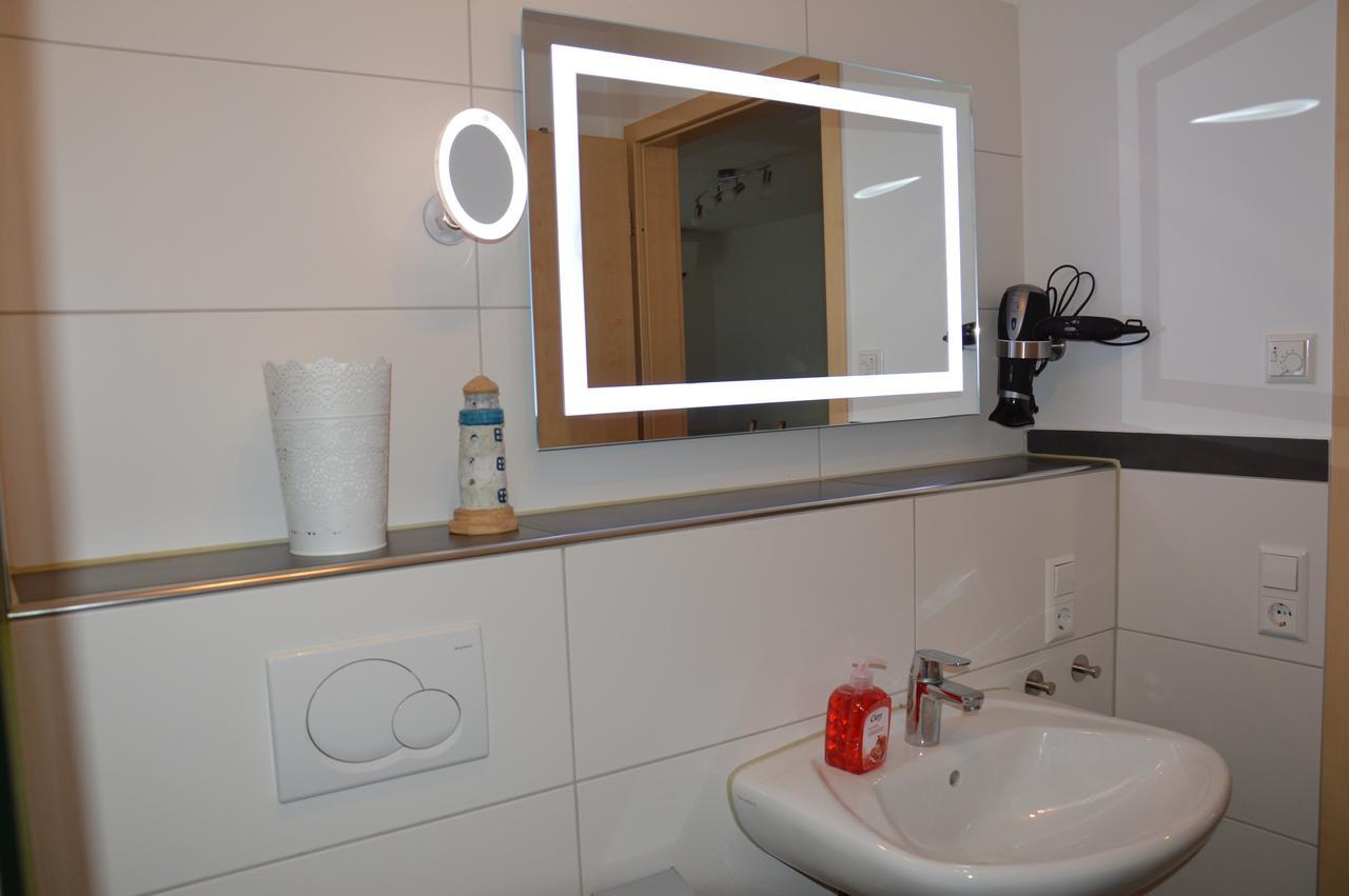 Ferienwohnung Am Brunnen  Rheinhausen Exterior foto
