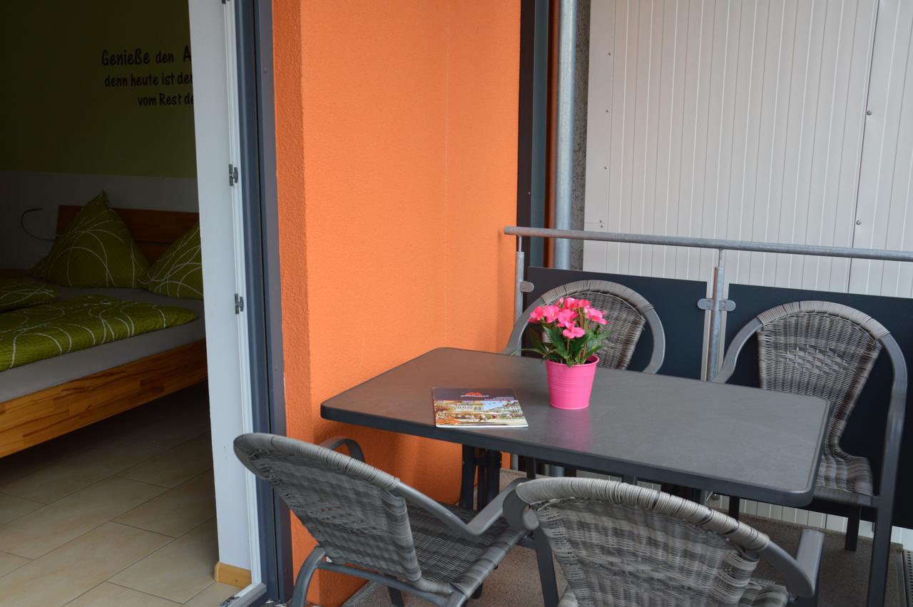 Ferienwohnung Am Brunnen  Rheinhausen Exterior foto
