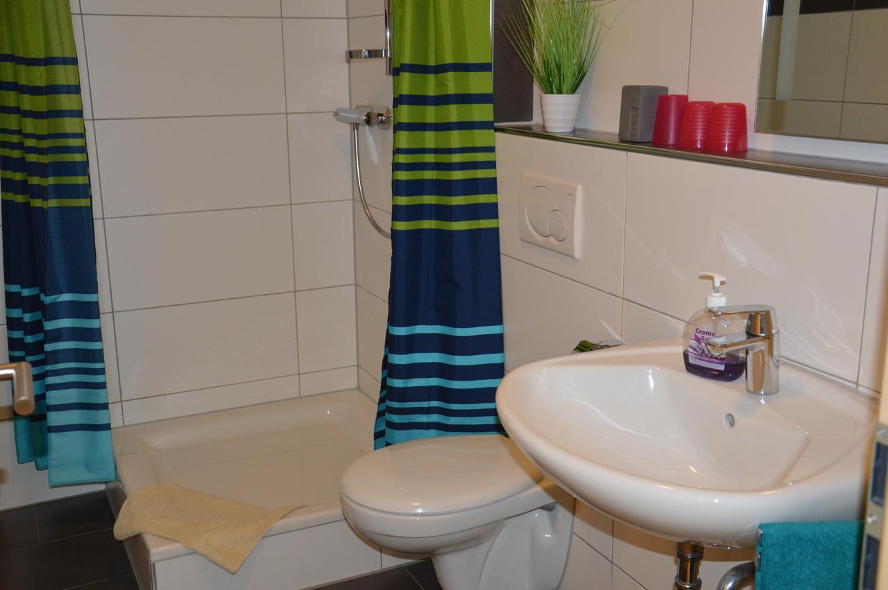 Ferienwohnung Am Brunnen  Rheinhausen Exterior foto
