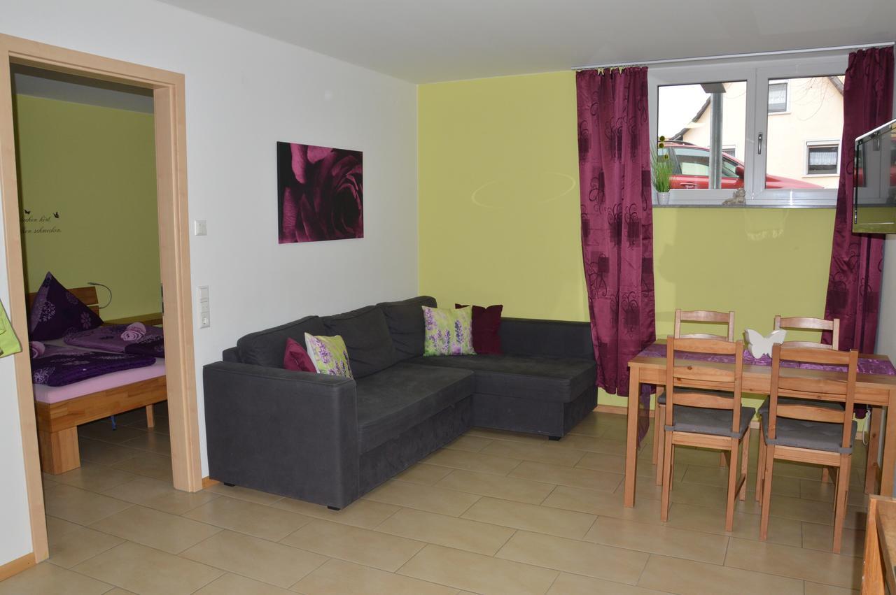 Ferienwohnung Am Brunnen  Rheinhausen Exterior foto